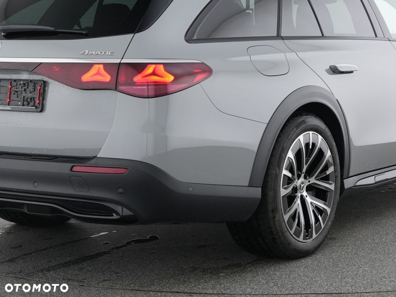 Mercedes-Benz Klasa E 300 de PHEV 4-Matic All-Terrain Avantgarde 9G-Tronic - 6