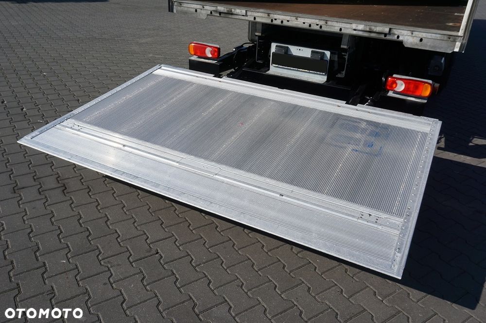 Iveco ZABUDOWA /  KONTENER + WINDA  / DŁ. 7,2 M - 10