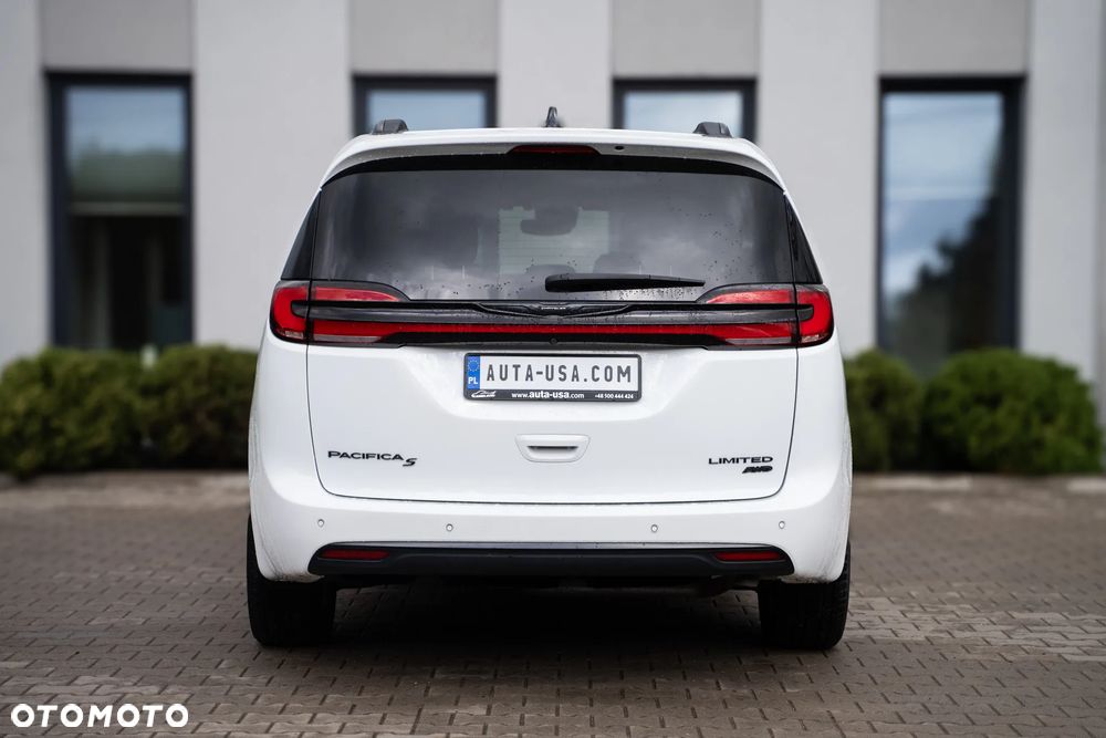 Chrysler Pacifica - 7