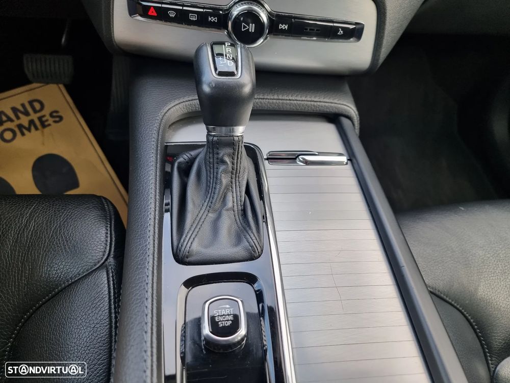 Volvo XC 90 2.0 D4 Momentum - 22