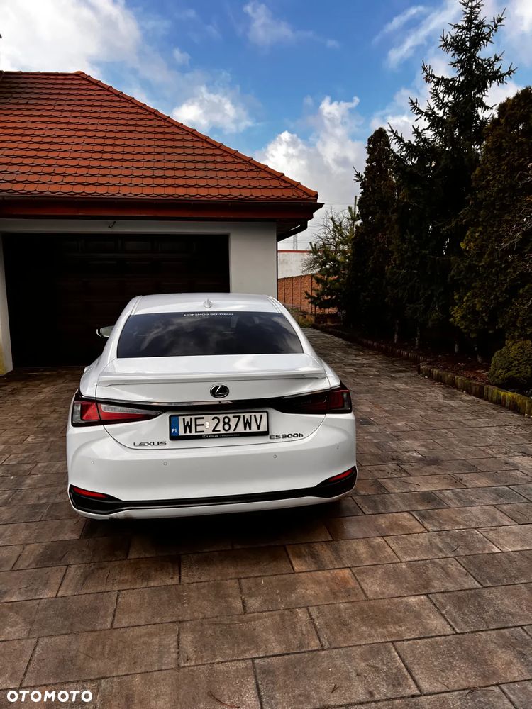Lexus ES 300h F Sport - 5