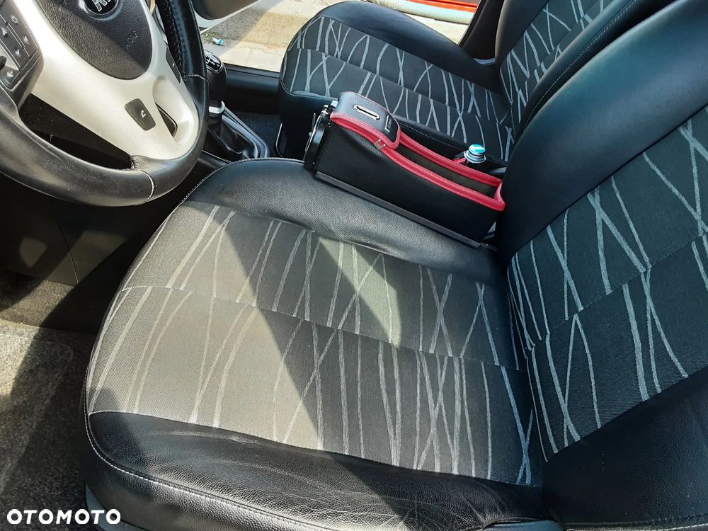 Kia Venga 1.4 CVVT ISG Dream Team Edition - 9