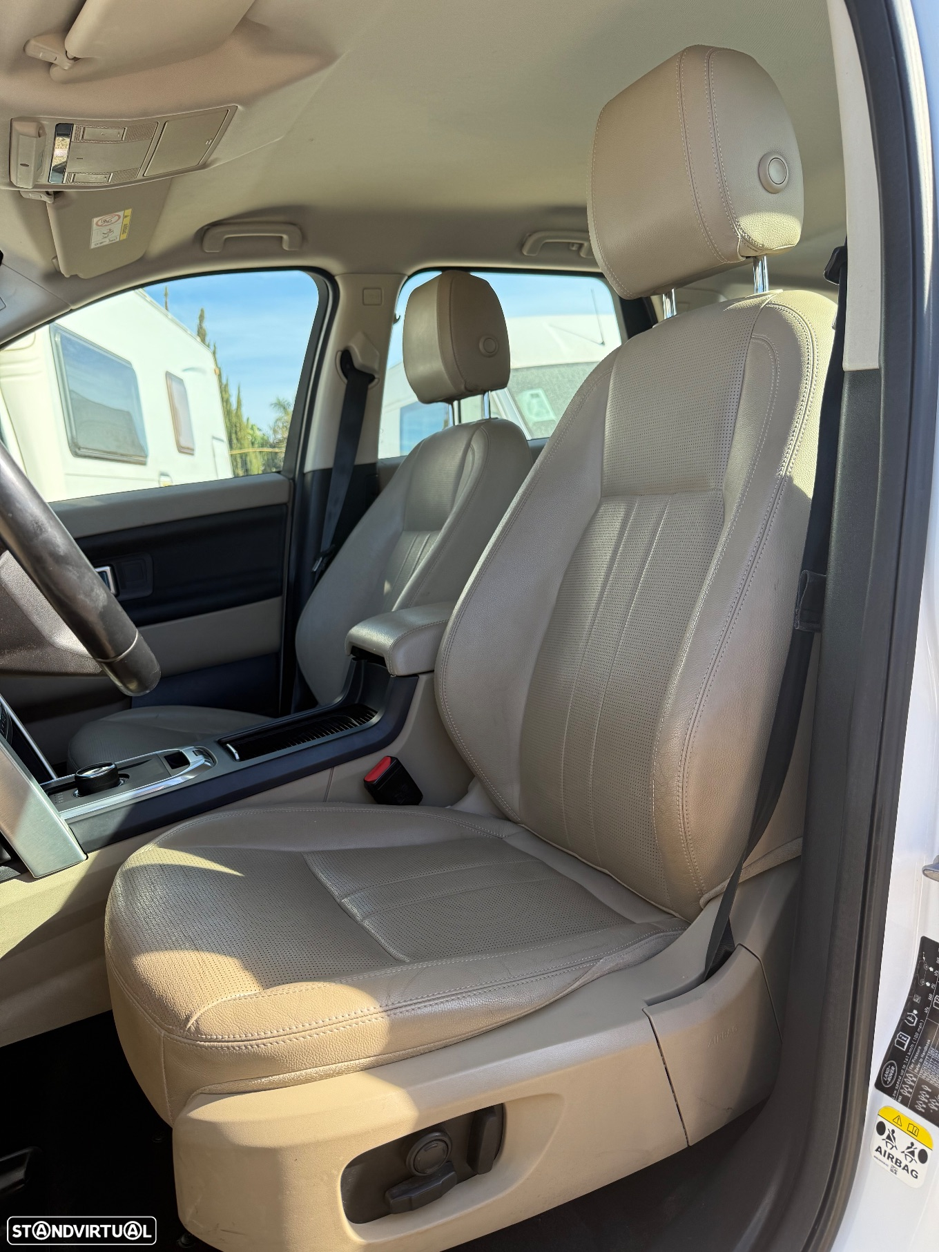 Land Rover Discovery Sport 2.0 TD4 HSE 7L Auto - 9