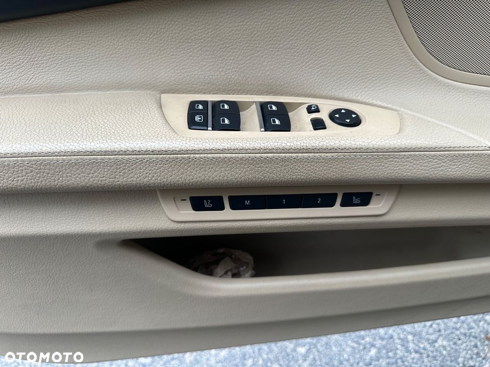 BMW Seria 7 750i L - 10