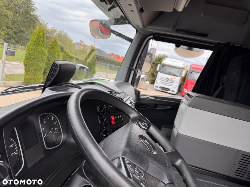 Mercedes-Benz ATEGO - 21