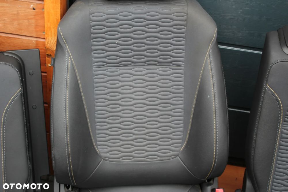 KOMPLET PRZEKŁADKA FOTELE BOCZKI PLASTIKI WYKŁADZINA PASY OPEL ZAFIRA C 7 OSÓB PÓŁSKÓRA - 18
