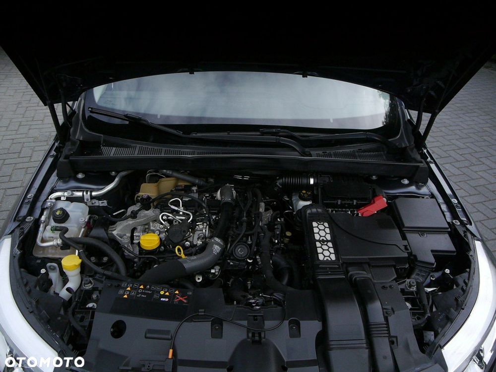 Renault Megane ENERGY TCe 140 EDC LIMITED - 36