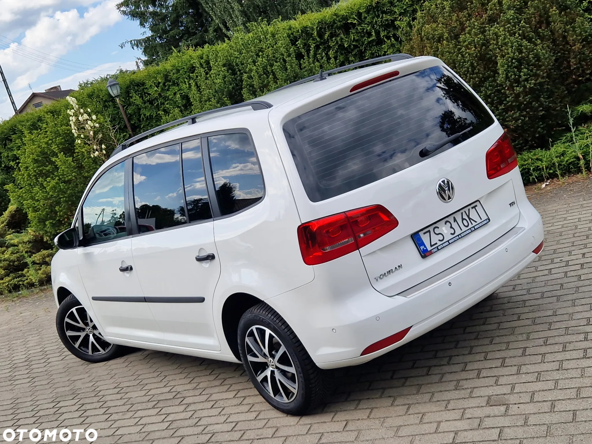 Volkswagen Touran 1.6 TDI DPF Comfortline - 24