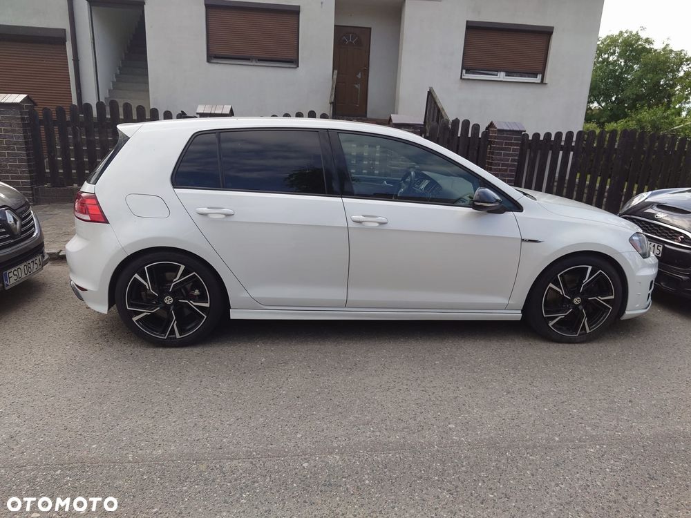 Volkswagen Golf - 2