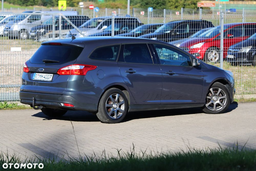 Ford Focus SW - 10