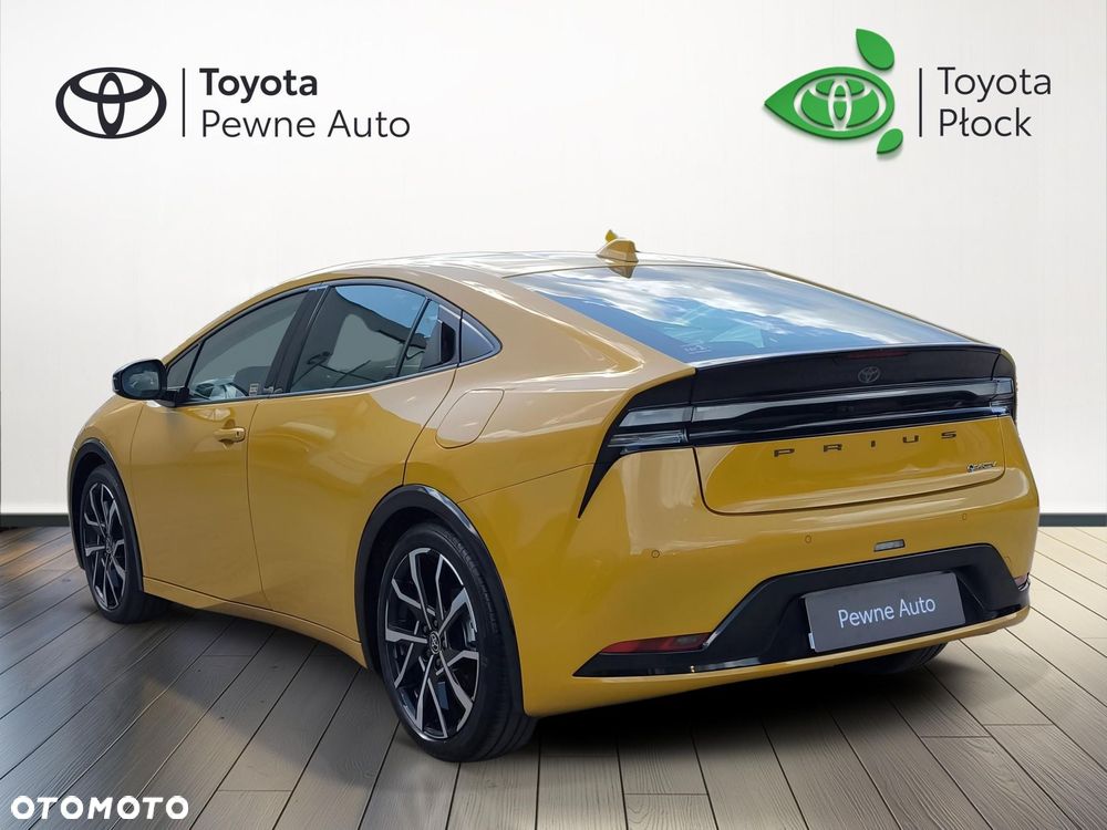 Toyota Prius - 4