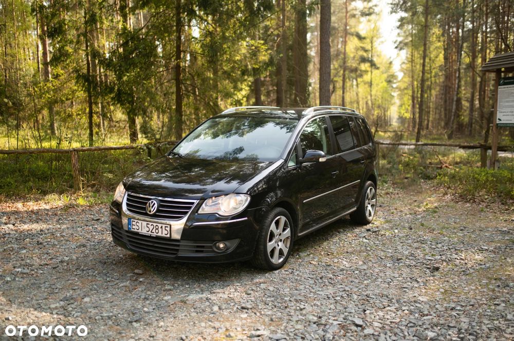 Volkswagen Touran 2.0 TDI DPF Highline - 1