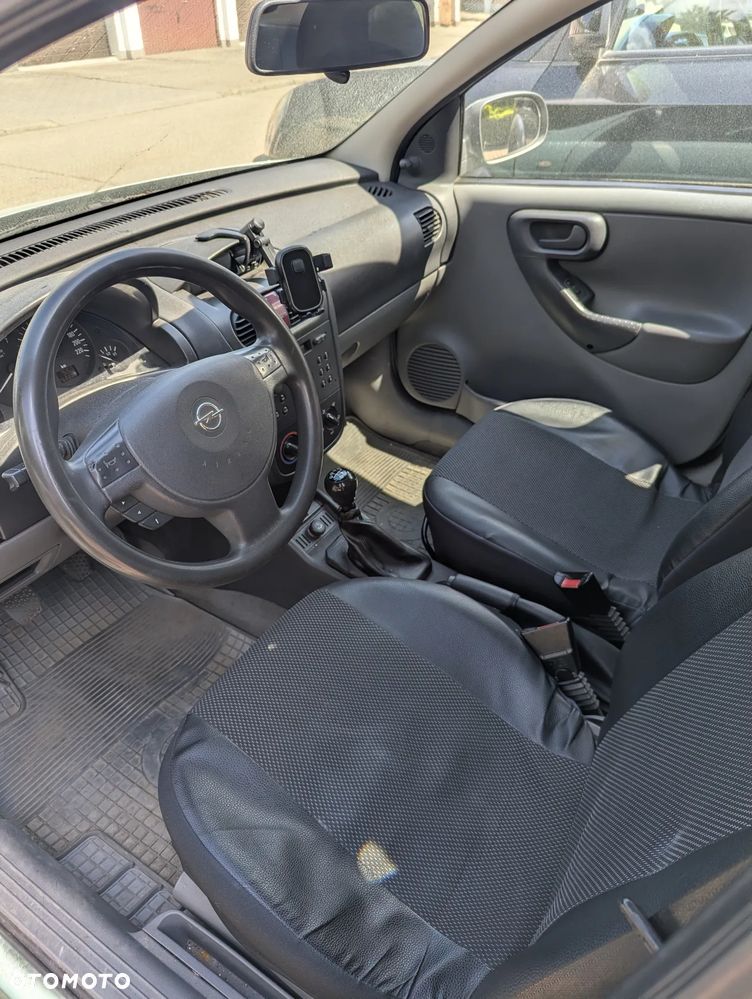Opel Corsa 1.2 16V Comfort - 5