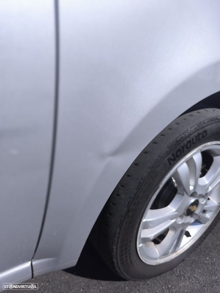Chevrolet Aveo 1.2 LT Bi-Fuel - 38