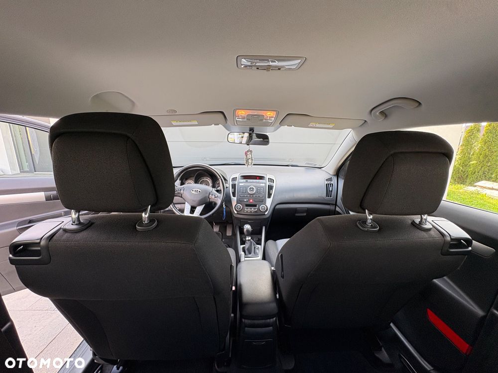 Kia Ceed 1.6 CRDi ISG Vision - 39