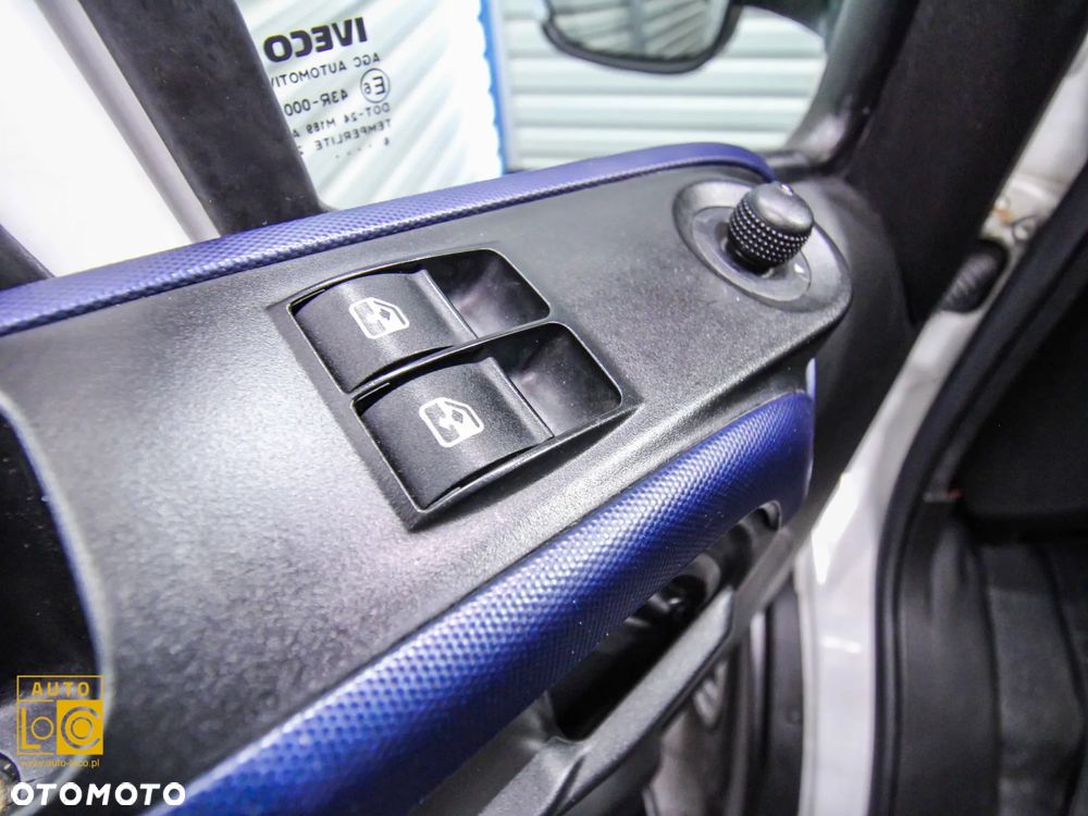 Iveco DAILY 35S15 KONTENER + WINDA 750 kg - 17