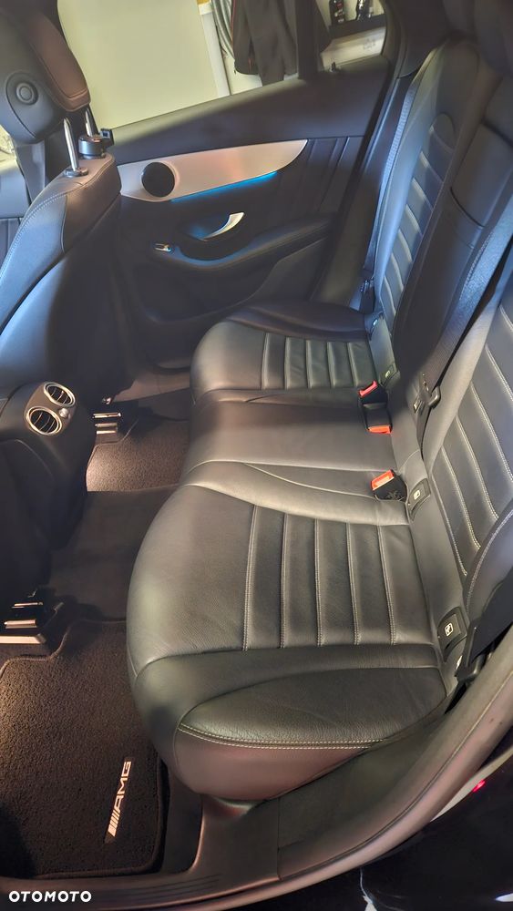 Mercedes-Benz GLC 250 4Matic 9G-TRONIC AMG Line - 35