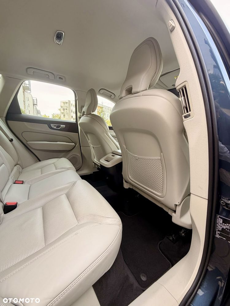 Volvo XC 60 T5 AWD Inscription - 34