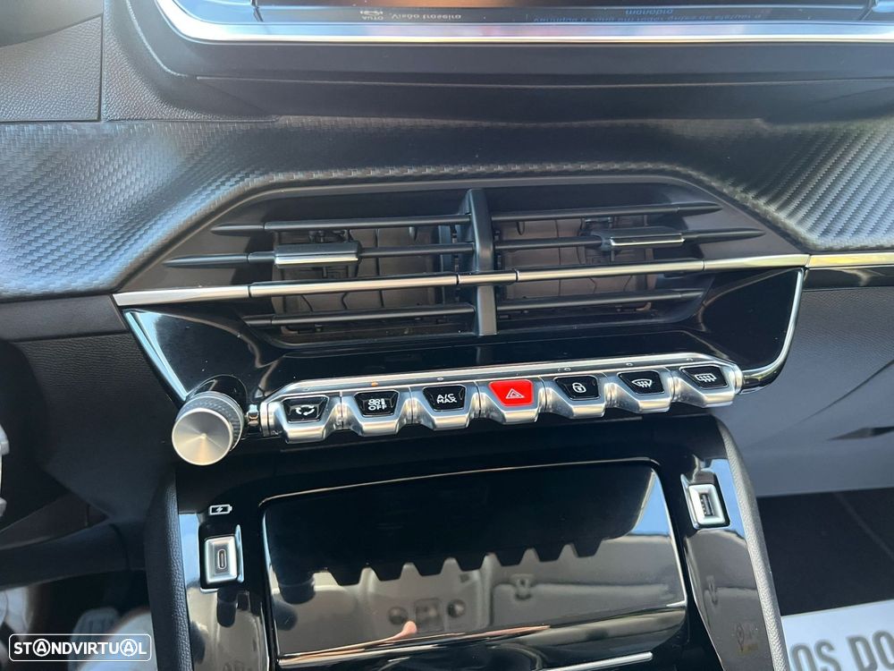 Peugeot 208 1.2 PureTech Allure - 37