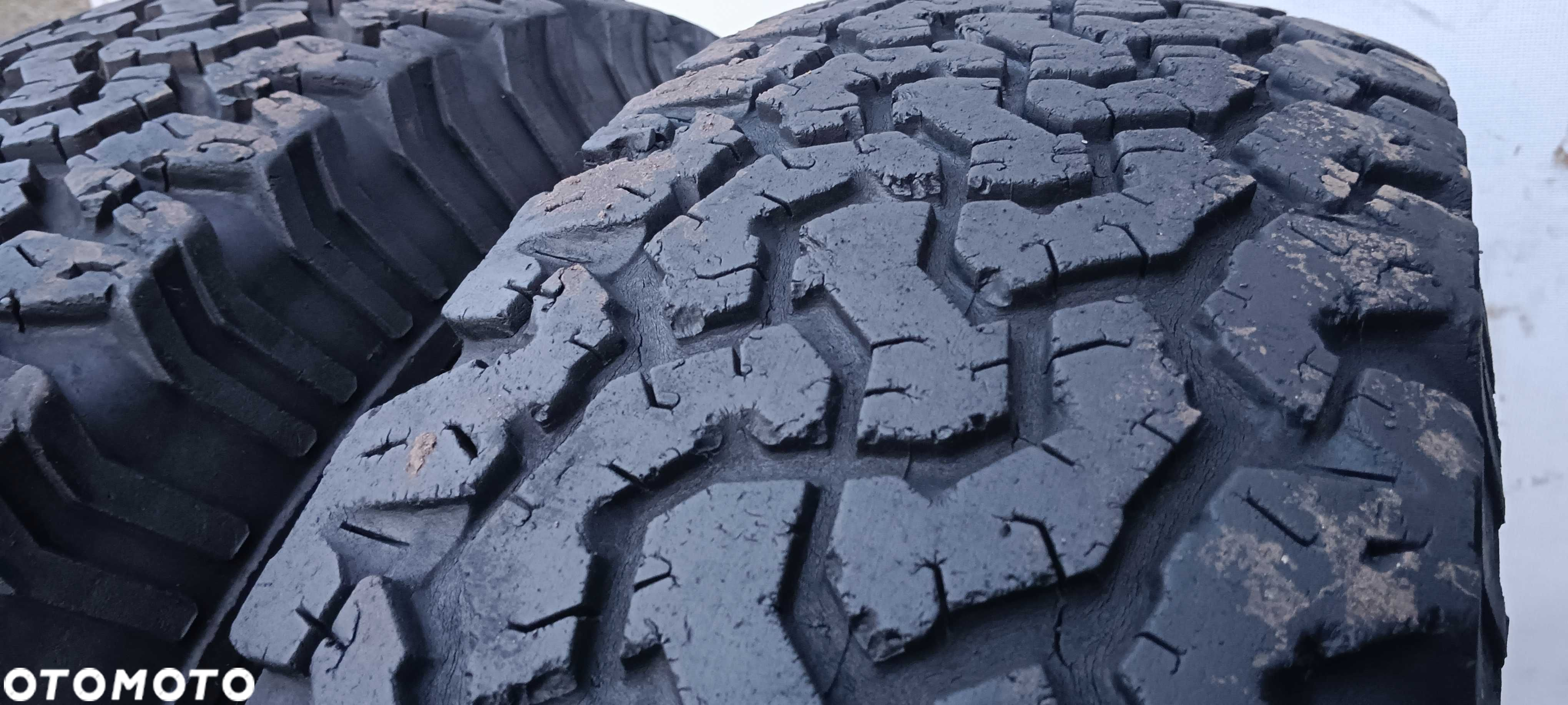 P512390M Para 235/85R16 BF-GoodRich All- Terrain T/a dot.2610 - 4