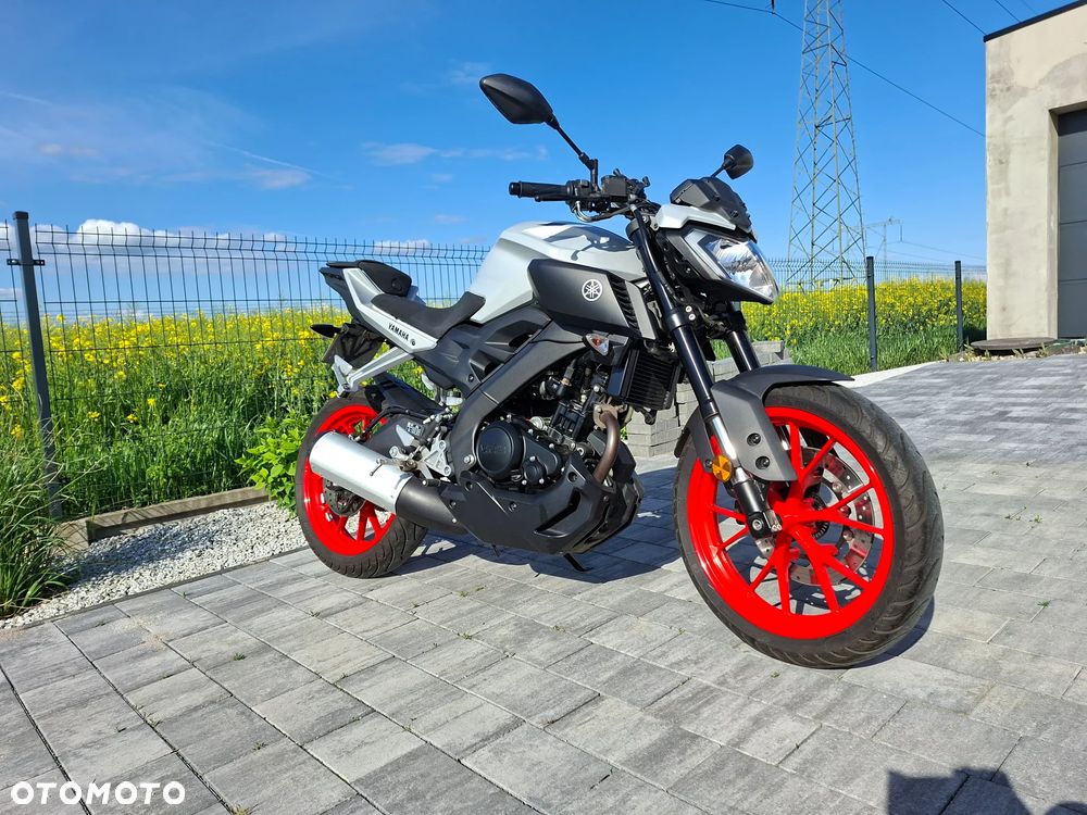 Yamaha MT - 8