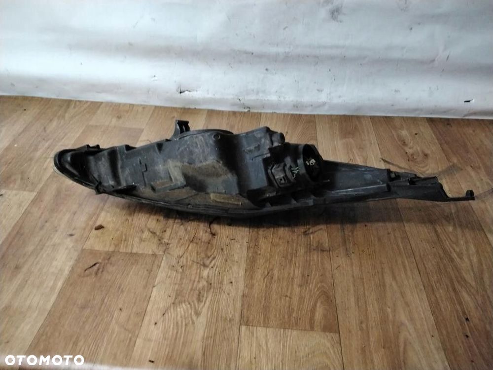 ford fiesta mk7 lampa przód lewa - 2