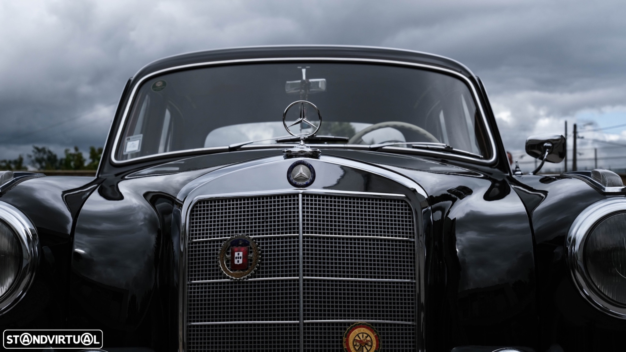 Mercedes-Benz 220 - 6