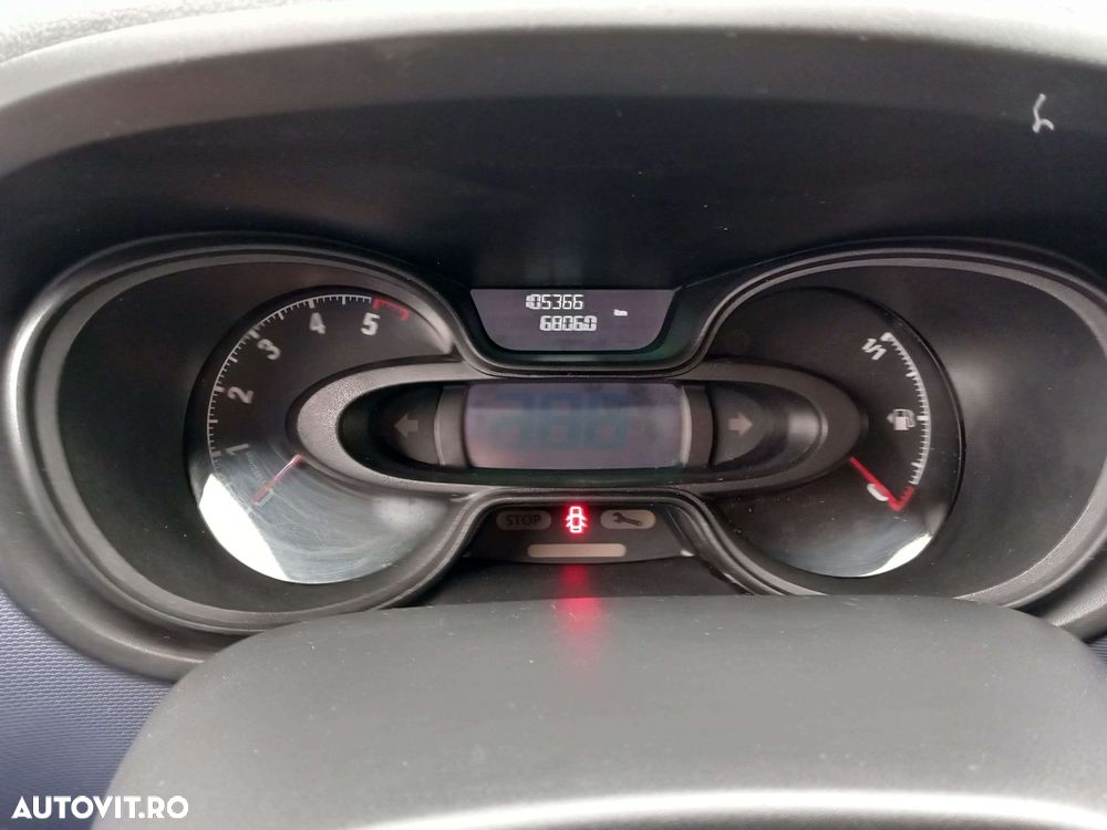 Opel Vivaro - 9