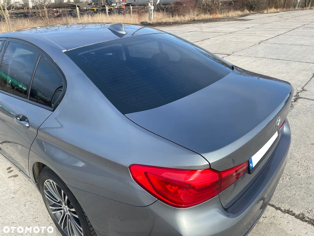 BMW Seria 5 518d Sport Line - 8