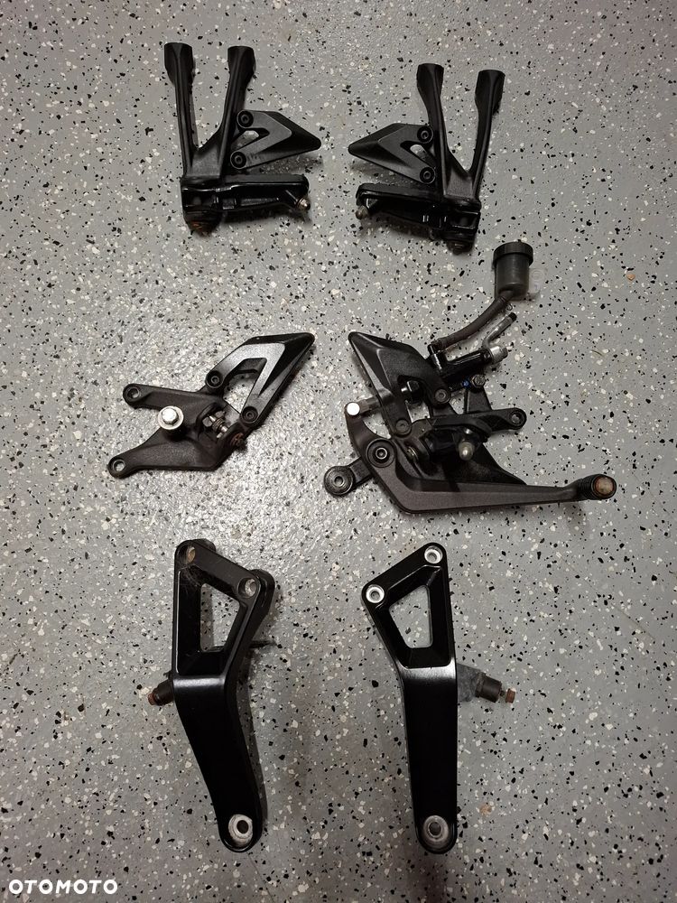 KTM Duke 125 390 set podnóżek dźwignia łapa mocowanie silnika - 1