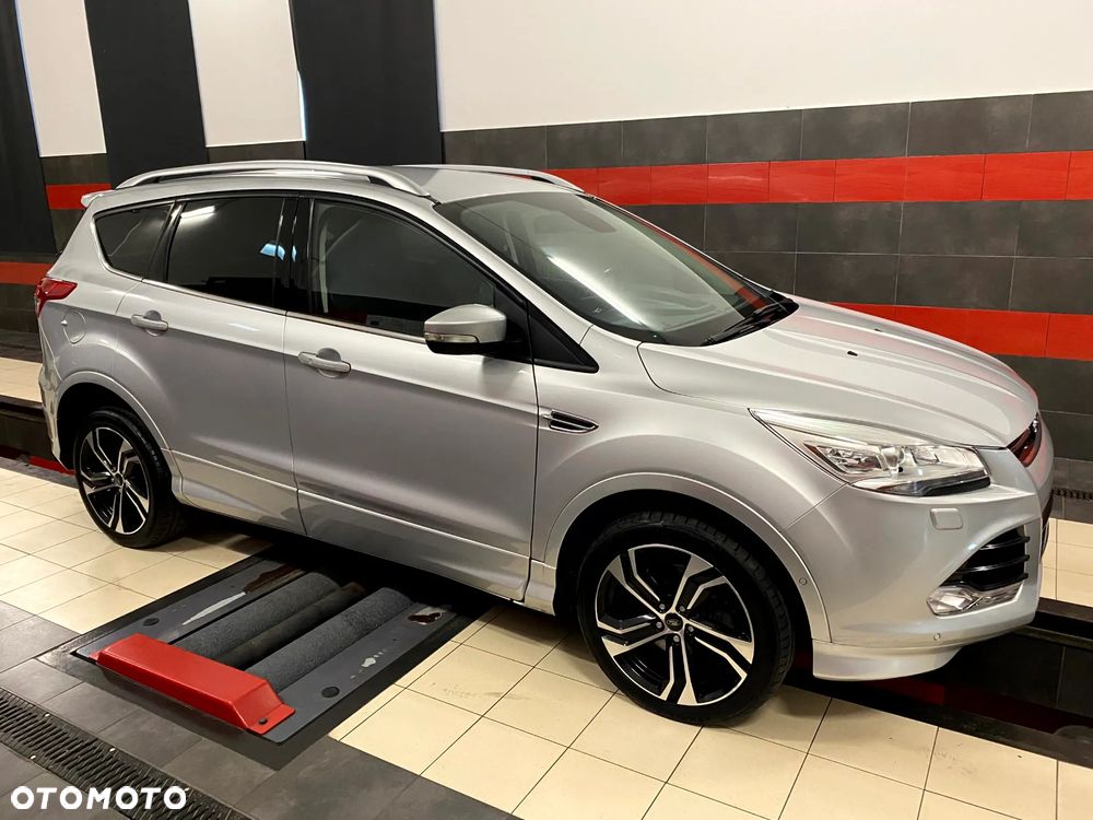 Ford Kuga 2.0 TDCi 4x4 Titanium - 6