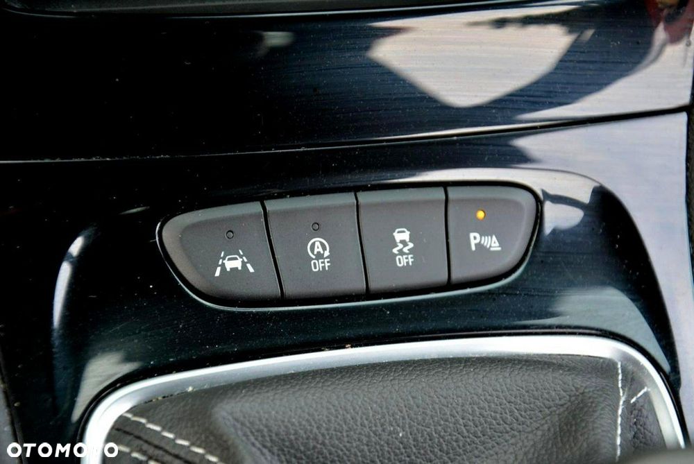 Opel Astra 1.4 Turbo Innovation - 32