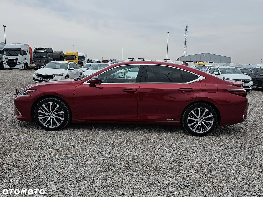 Lexus ES 300h Business Edition - 8