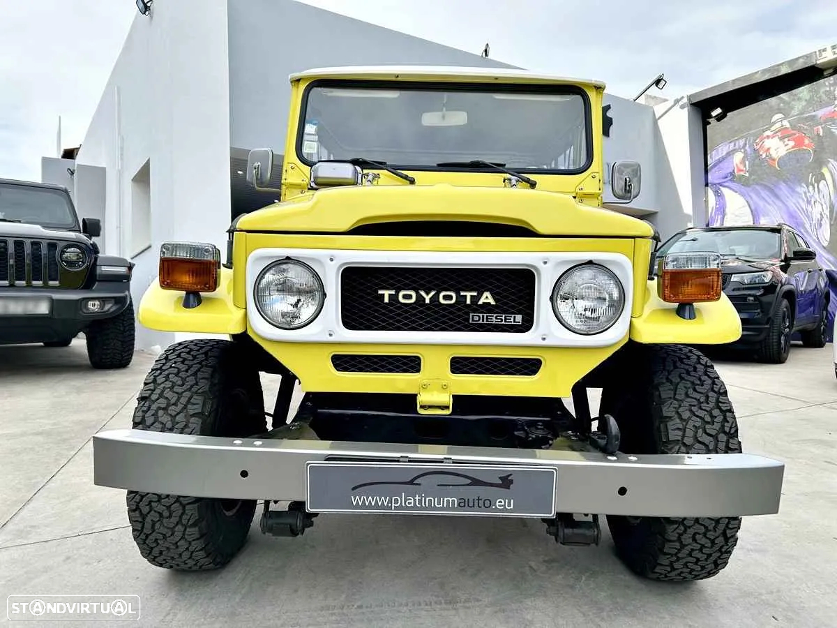 Toyota Land Cruiser - 56
