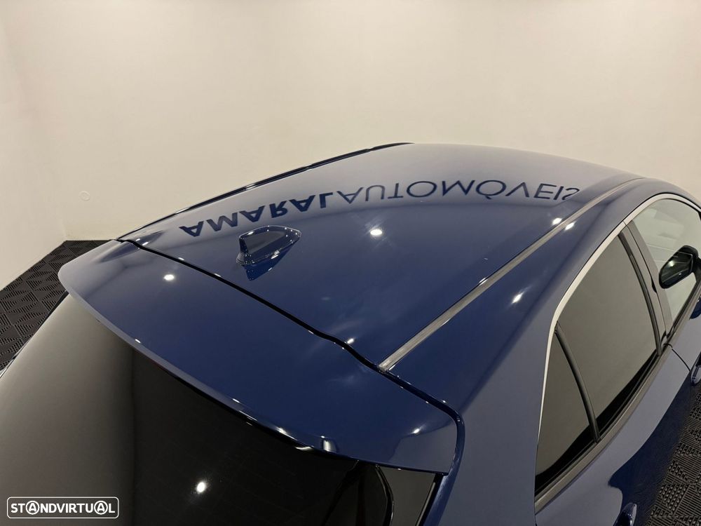 Toyota Corolla 1.8 Hybrid Exclusive - 23