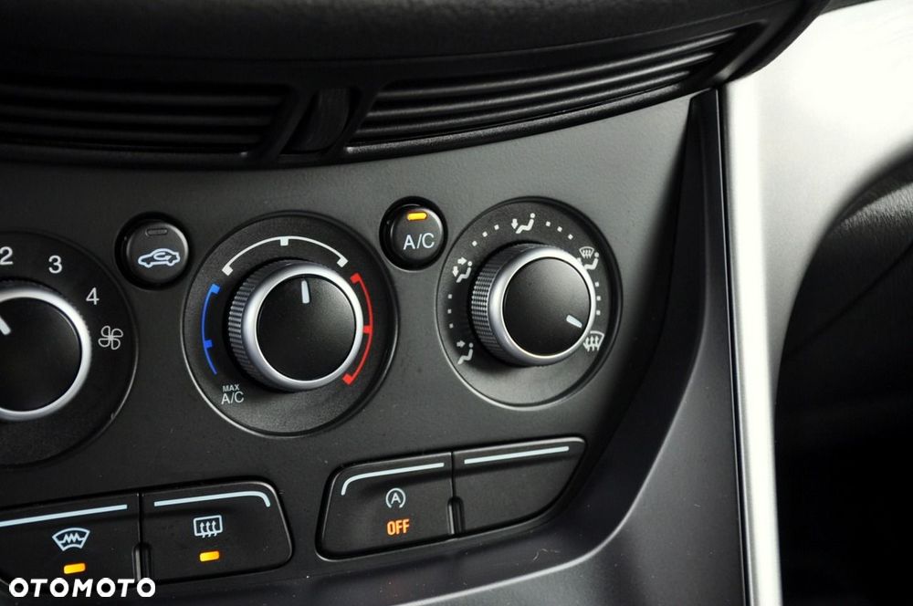 Ford Kuga - 33