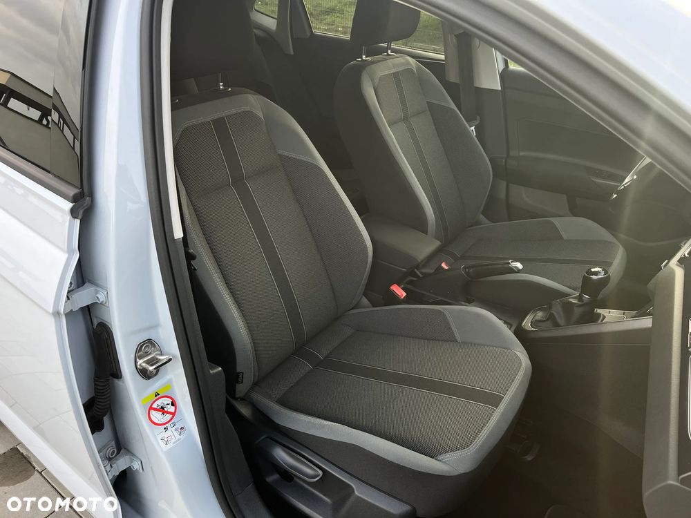 Volkswagen Polo - 18