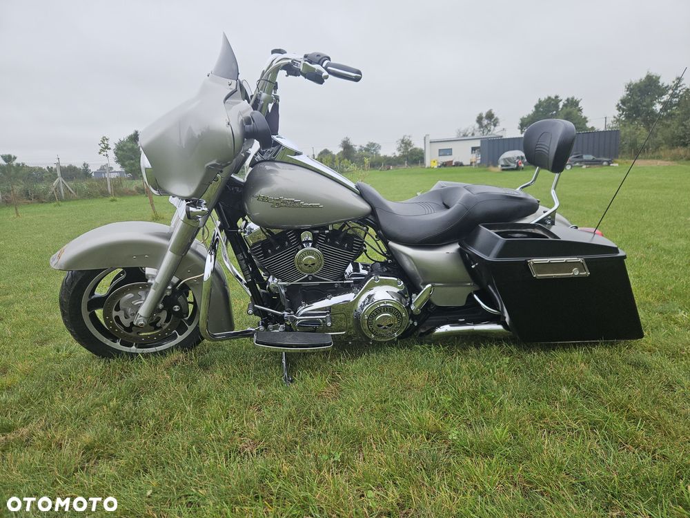 Harley-Davidson Touring Street Glide - 14