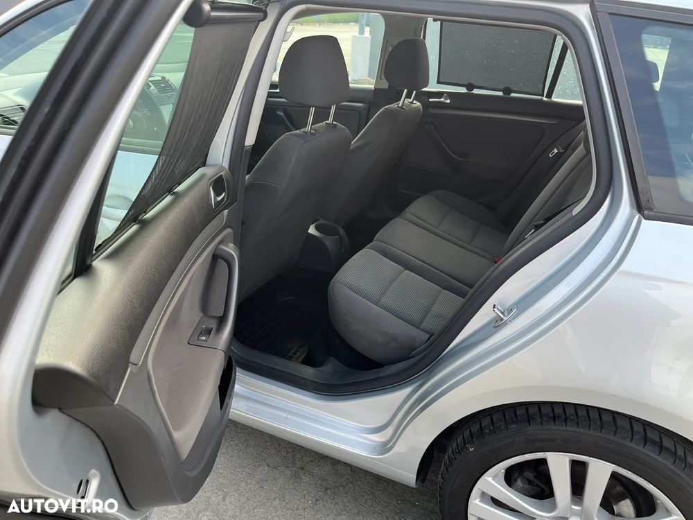 Volkswagen Golf 1.9 TDI Trendline DPF - 9