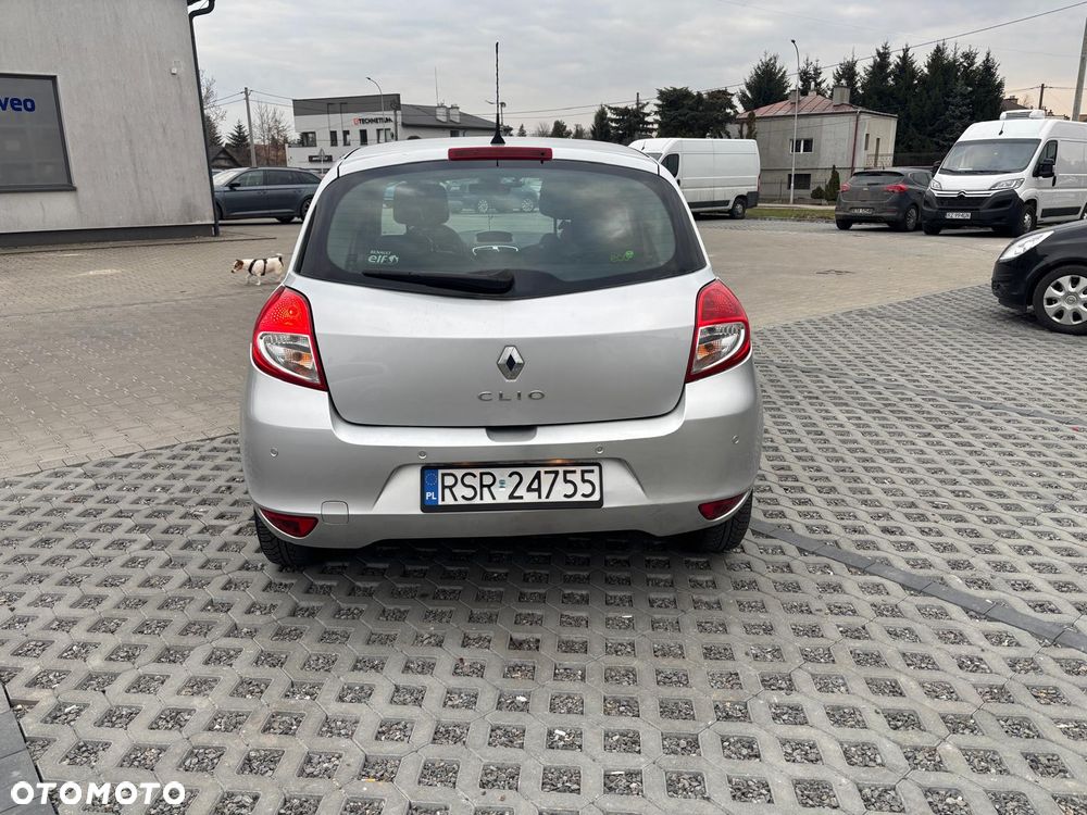 Renault Clio 1.2 16V All Inclusive - 5