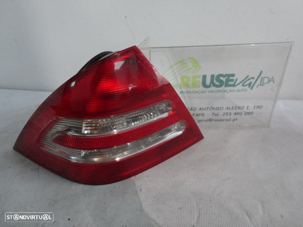 Farolim Stop Esq Mercedes-Benz C-Class (W203) - 1