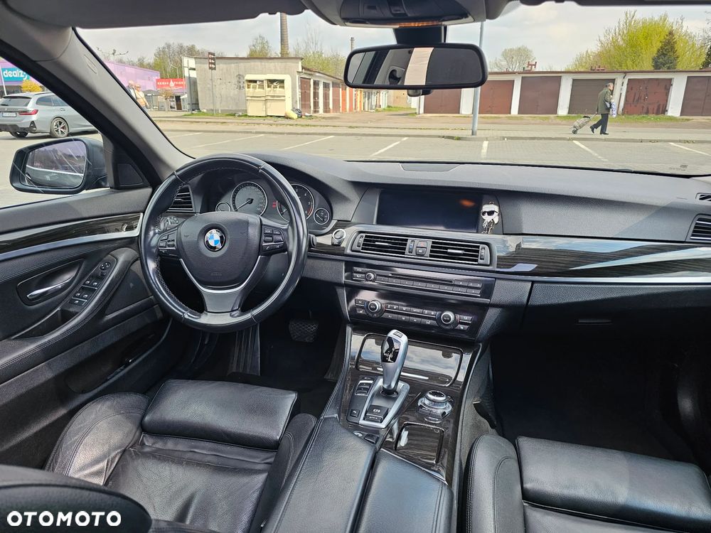 BMW Seria 5 520d xDrive - 4