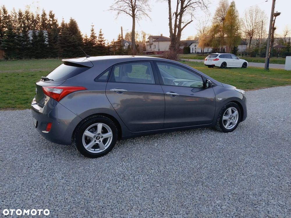 Hyundai i30 blue 1.4 Classic Navigation - 22