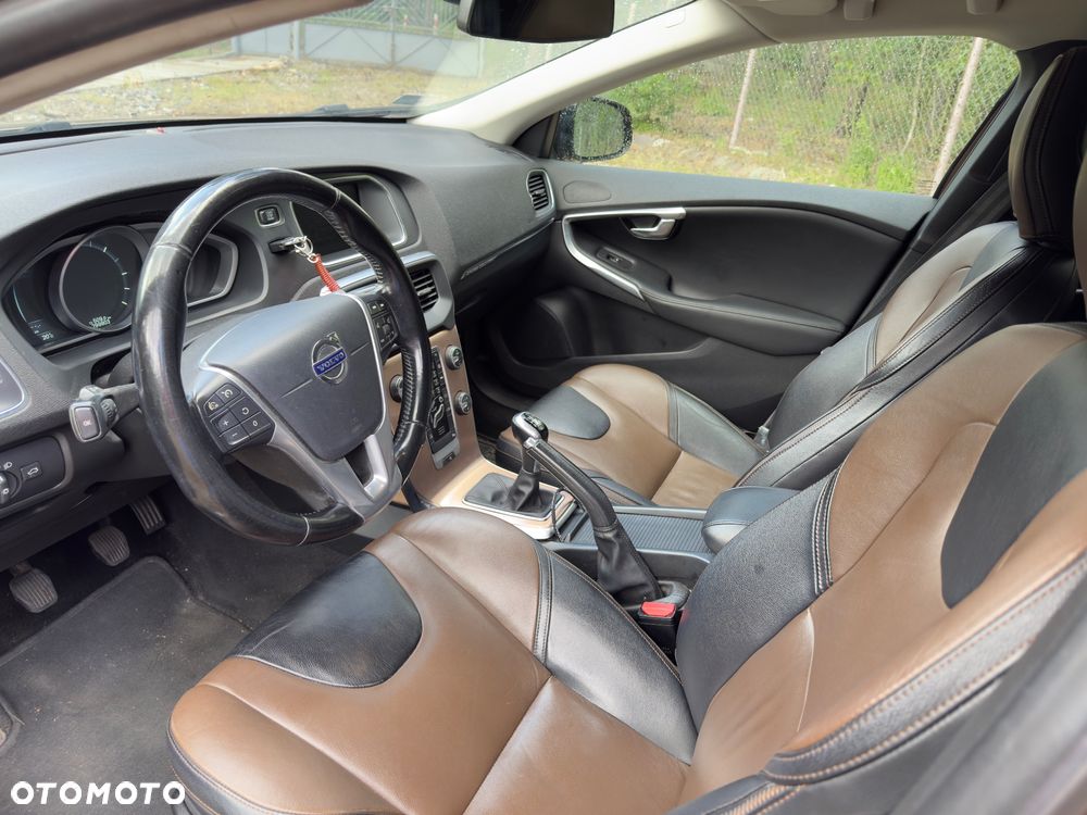 Volvo V40 D4 Drive-E R-Design Summum - 7