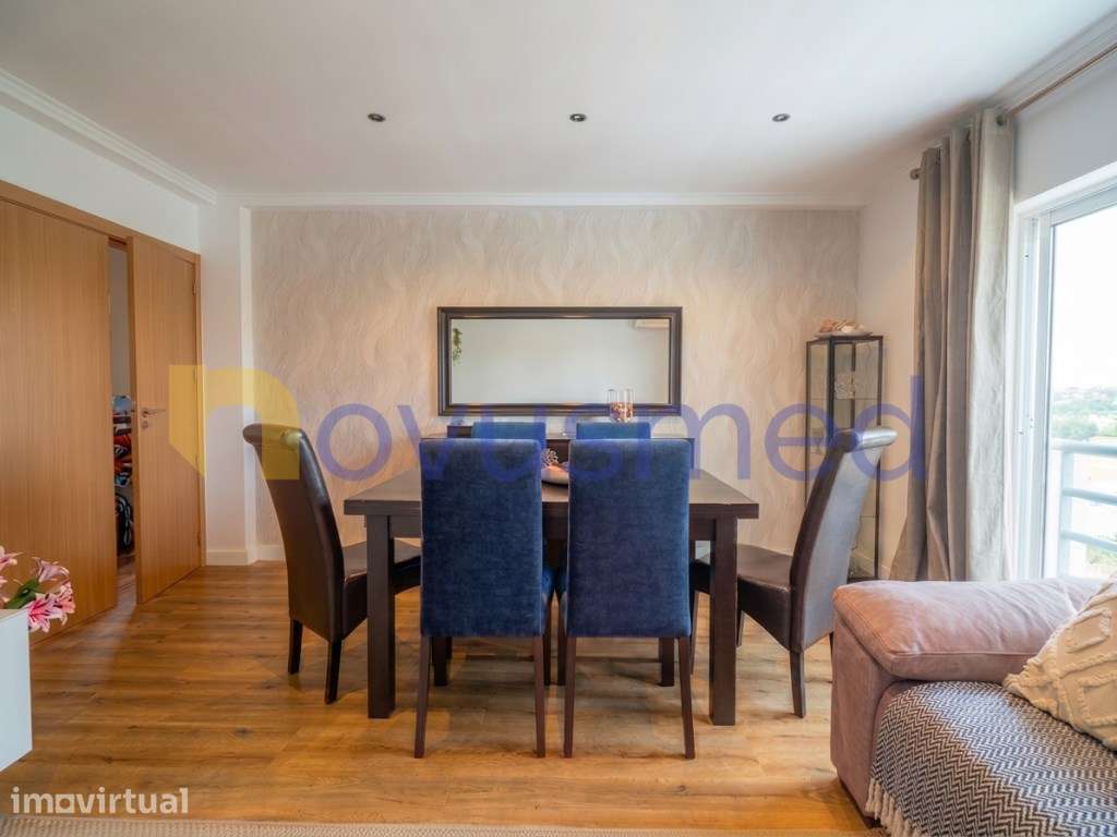 Apartamento T2 com Ar Condicionado nas Ferreiras - View 2