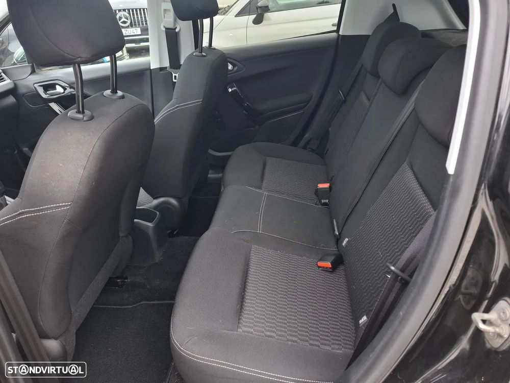 Peugeot 208 PureTech 82 Start & Stop Style - 14