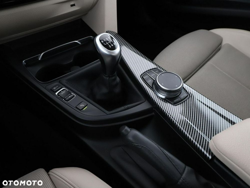 BMW Seria 3 320d Sport Line - 28