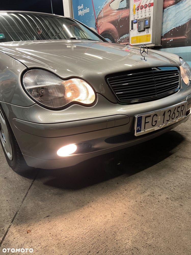 Mercedes-Benz Klasa C 180 Kompressor Classic - 3