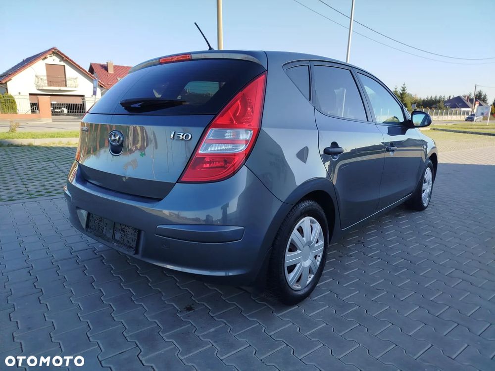 Hyundai i30 1.4 Classic + - 6