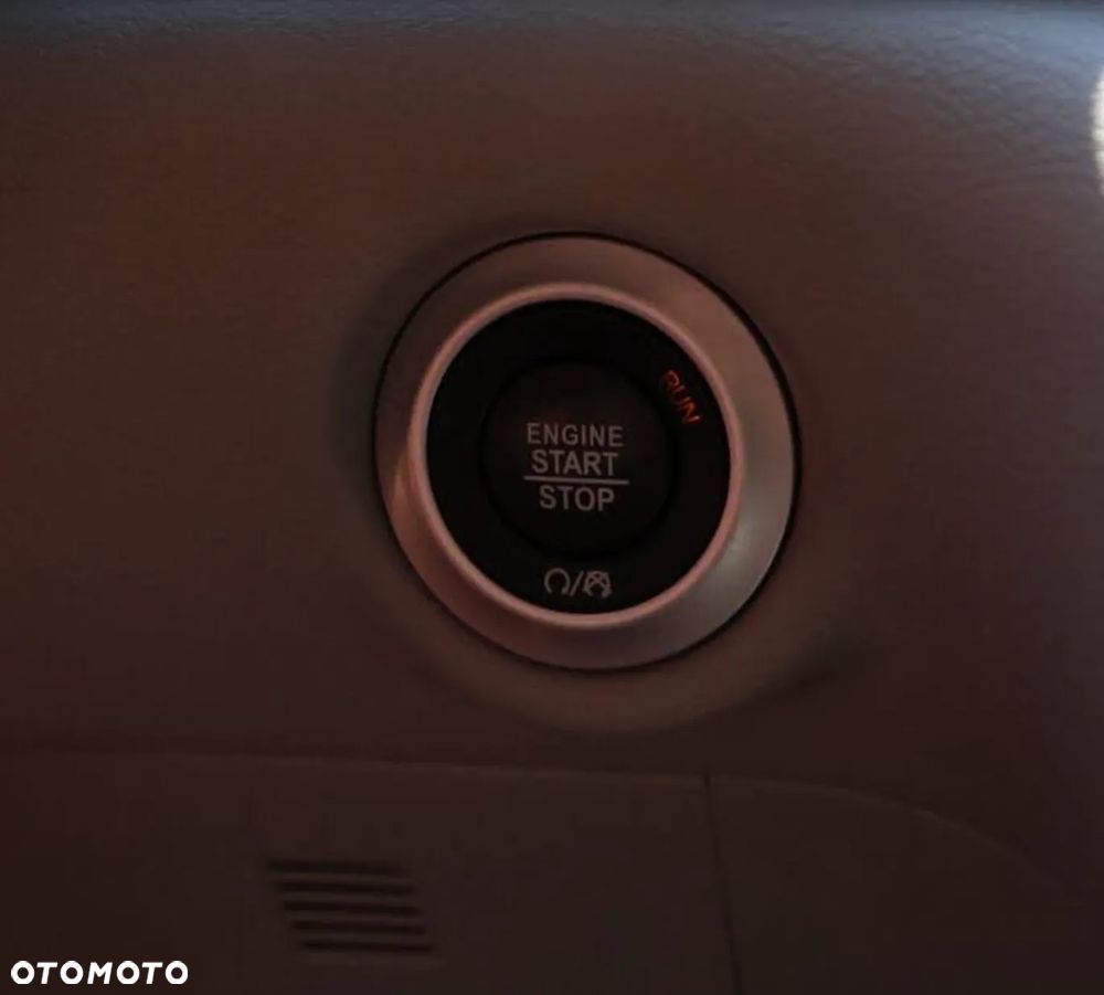 Chrysler Pacifica - 26